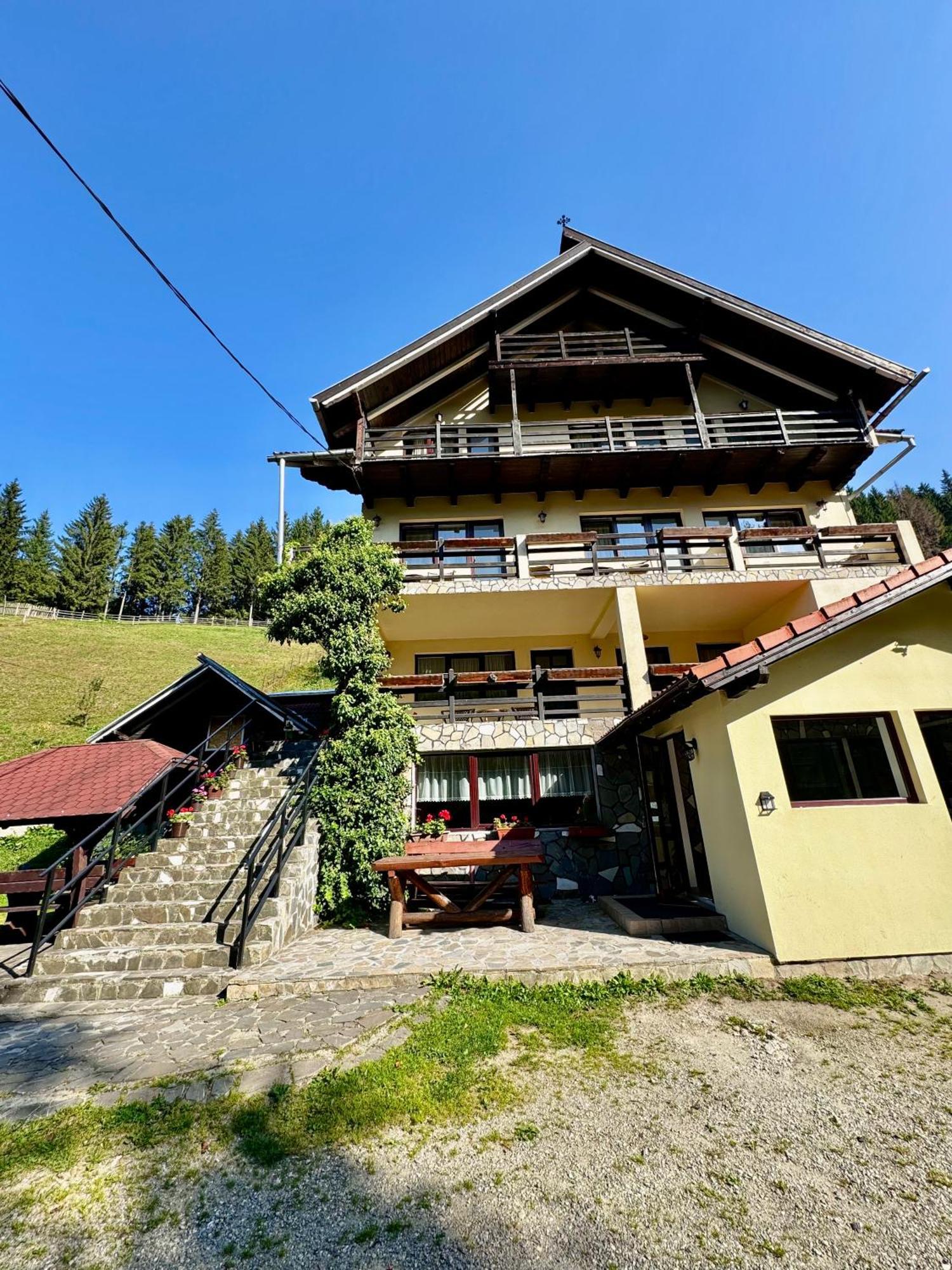 Hotel Craiasa 2 Moeciu De Sus Exteriér fotografie